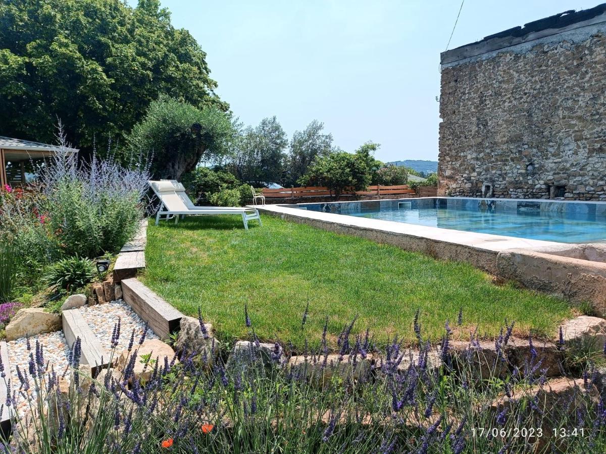 Bed and Breakfast Mas De L'Amme Valréas Exterior foto