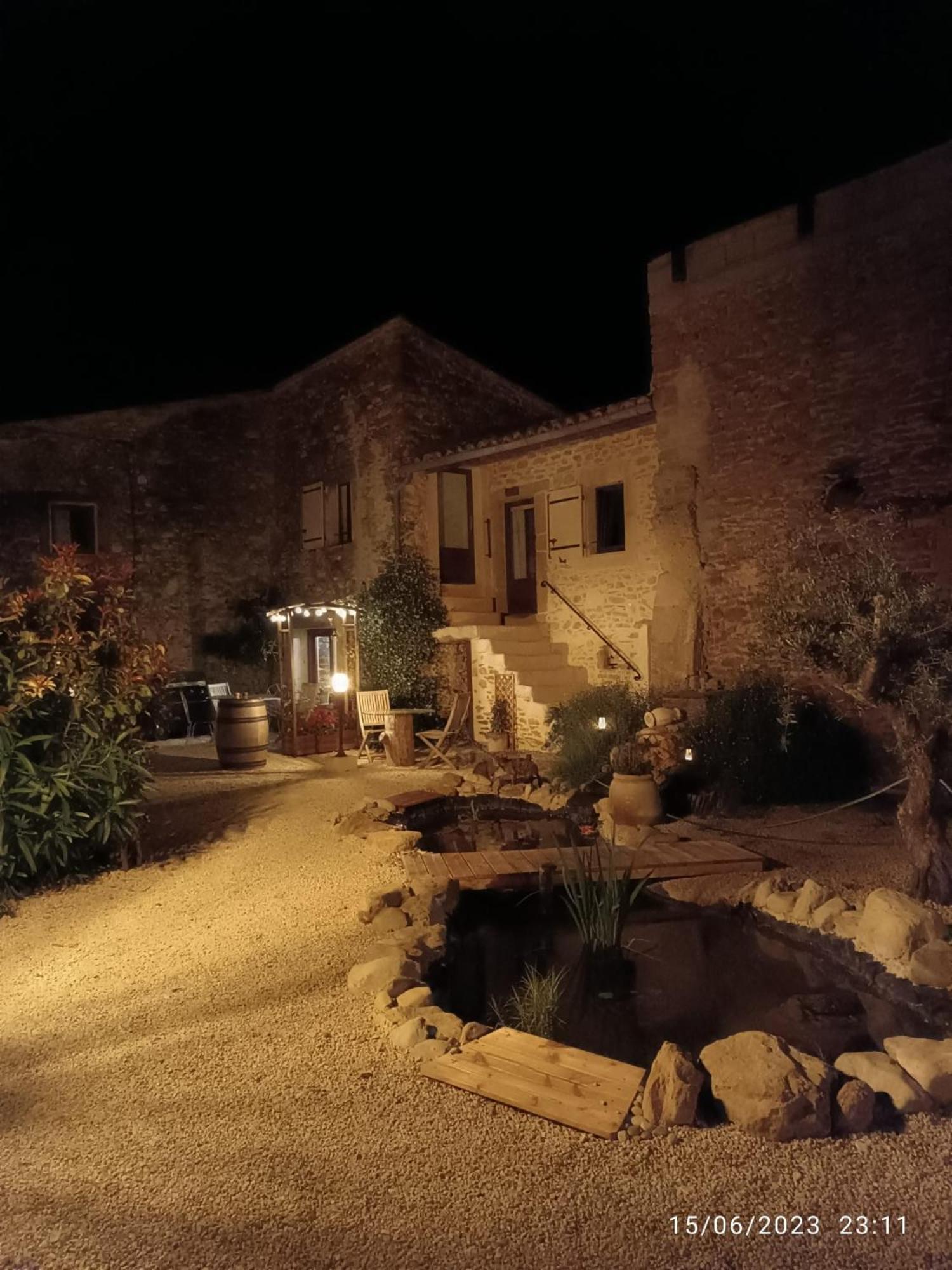 Bed and Breakfast Mas De L'Amme Valréas Exterior foto